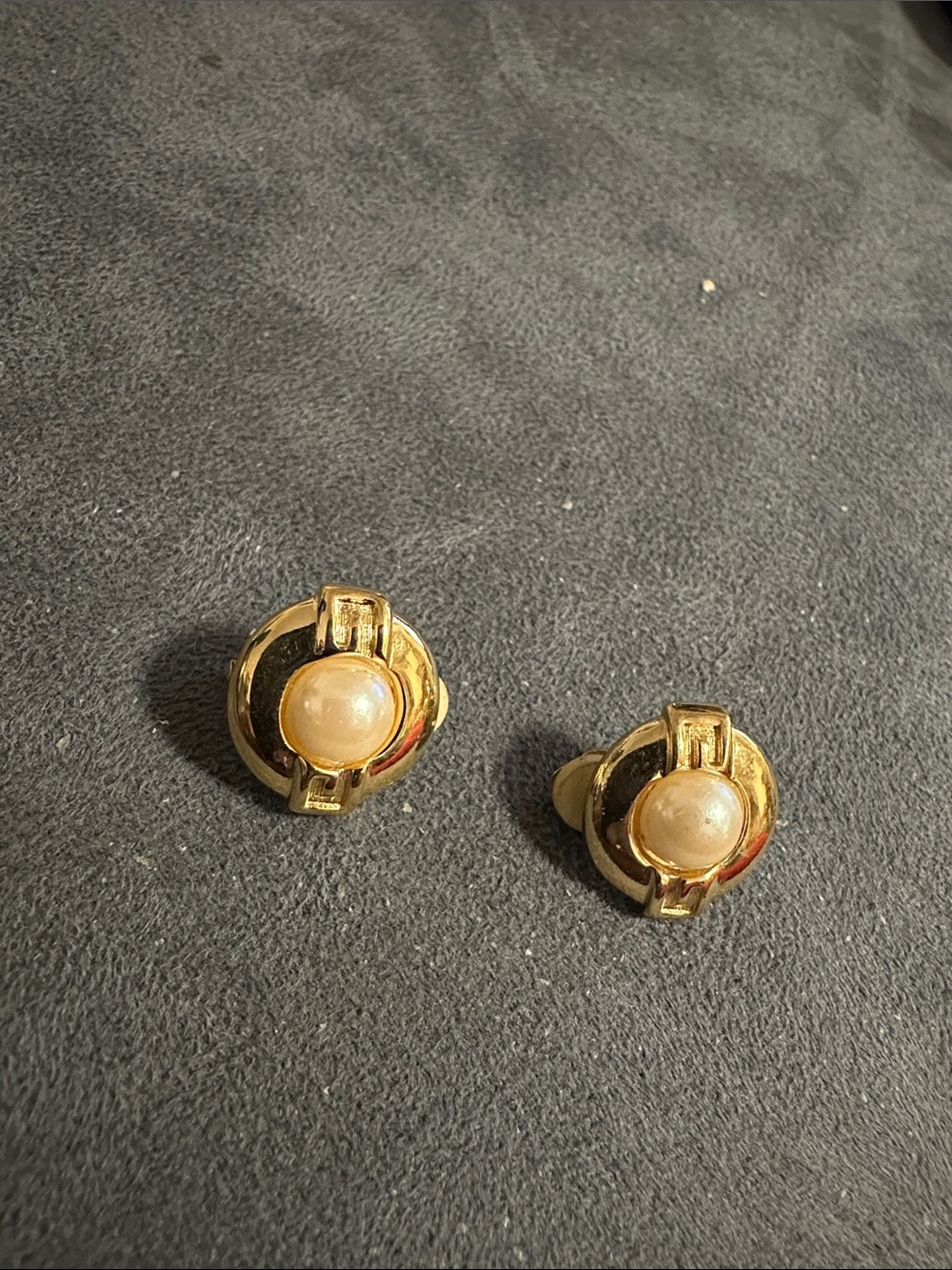 Givenchy Gold-Tone Faux Pearl Round Clip Earrings. PREOWNED
